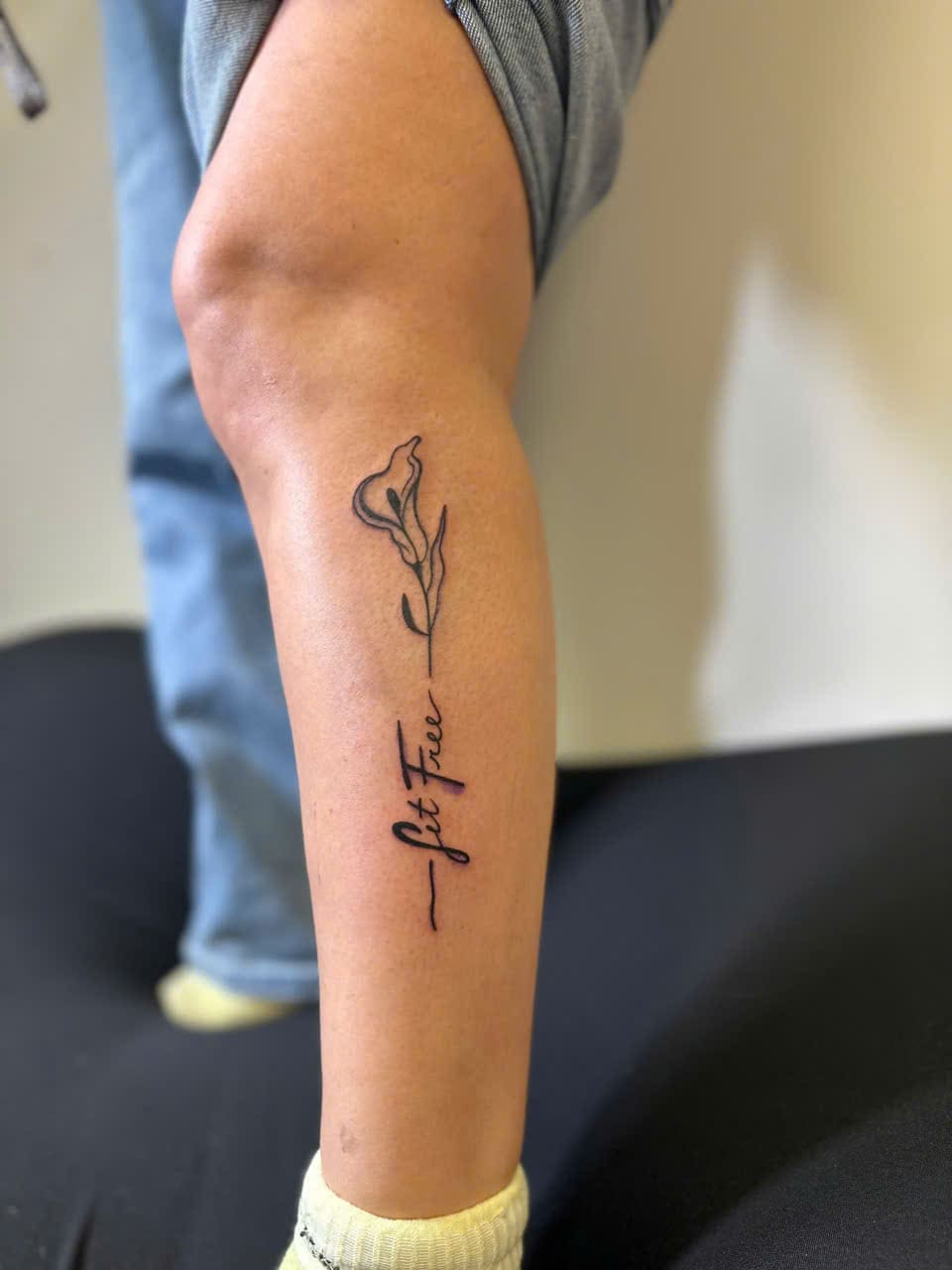 Fine Line Tattoo