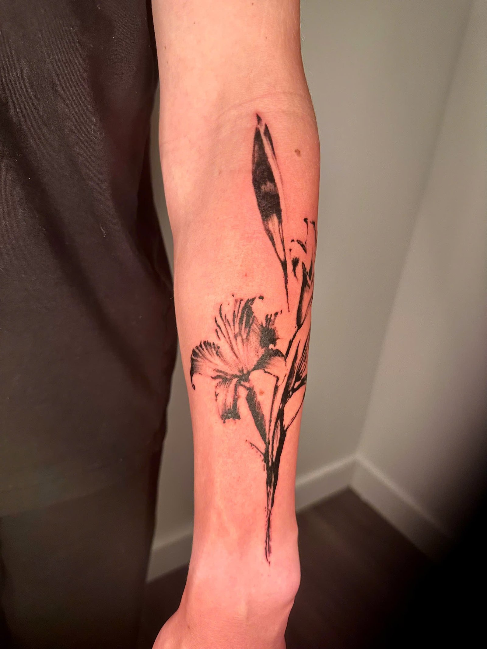 Fine Line Tattoo